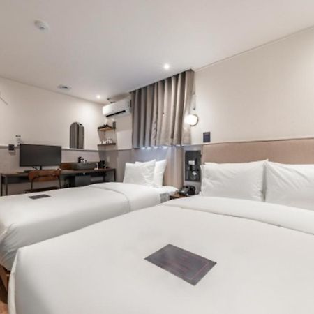 Just Stay Hotel โซล ภายนอก รูปภาพ