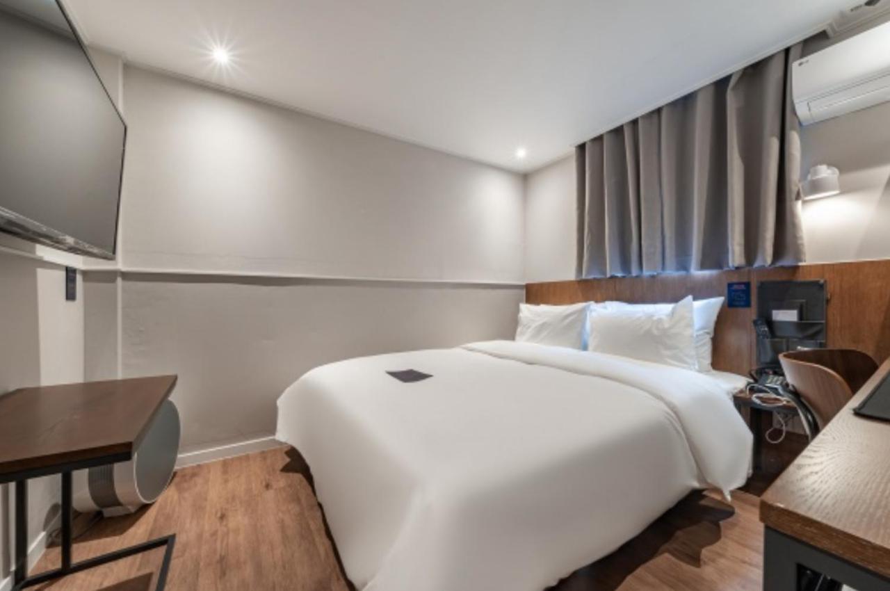 Just Stay Hotel โซล ภายนอก รูปภาพ